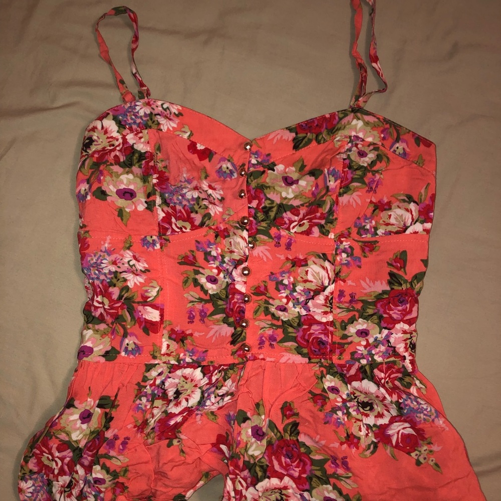 Love Culture Peplum Tanktop